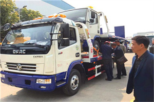 怀远汽车道路救援拖车价格